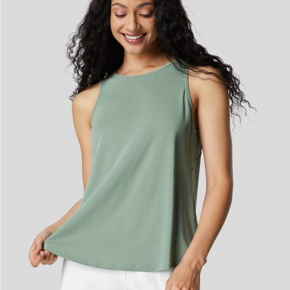 NWOT Halara shirt size S - Picture 2 of 4